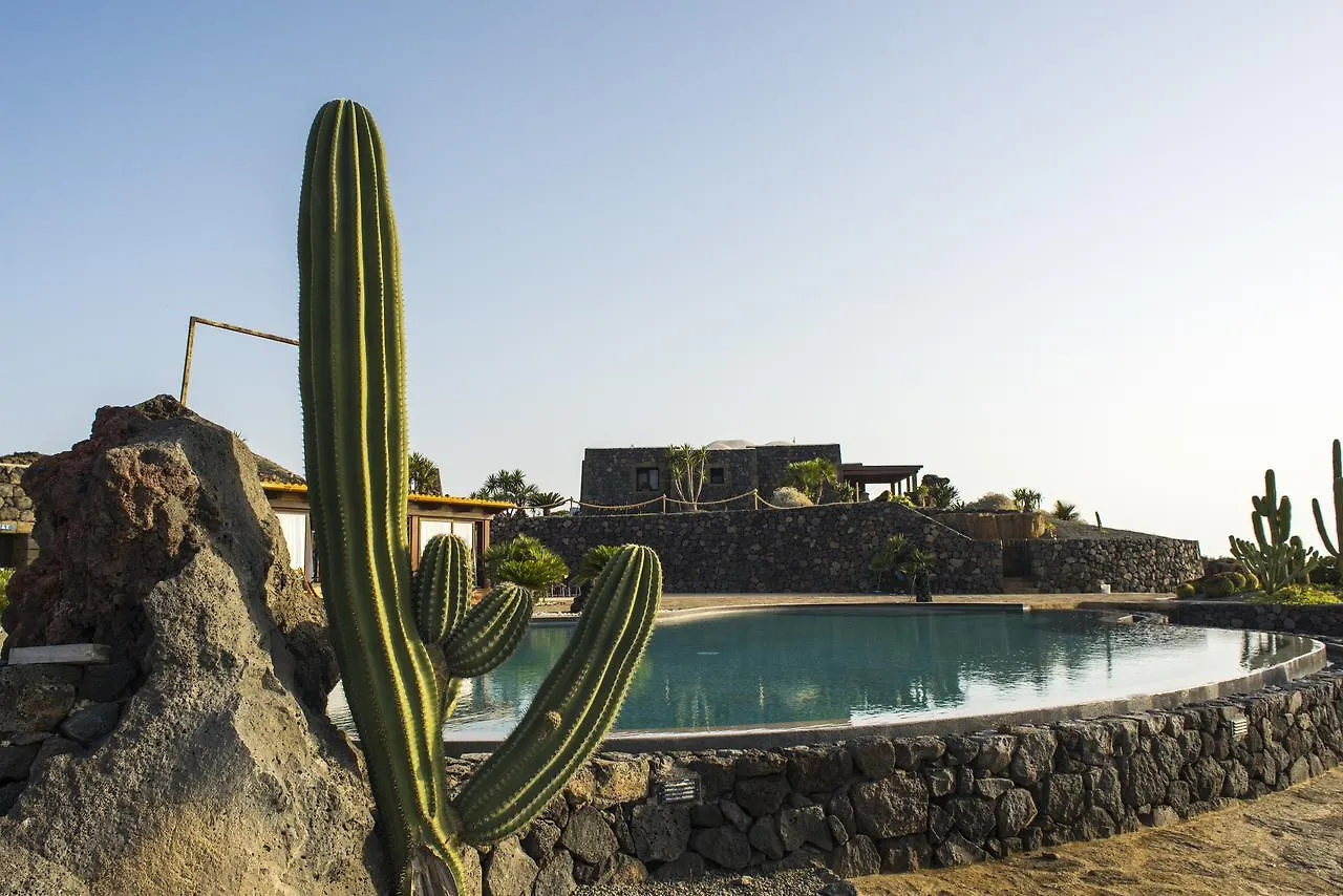 Villa Dammusi Sotto le Stelle Pantelleria 0*,  Italia